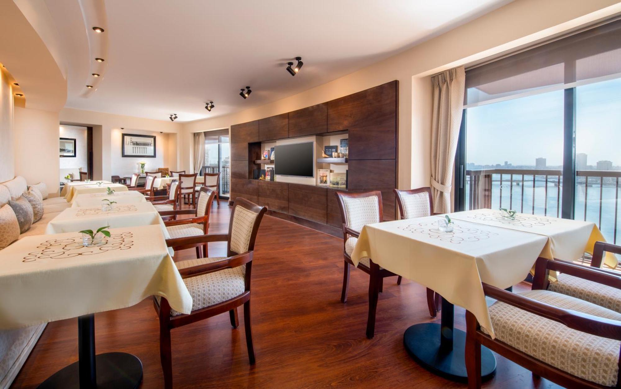 Sofitel Cairo Nile El Gezirah Otel Giza Dış mekan fotoğraf Restaurant